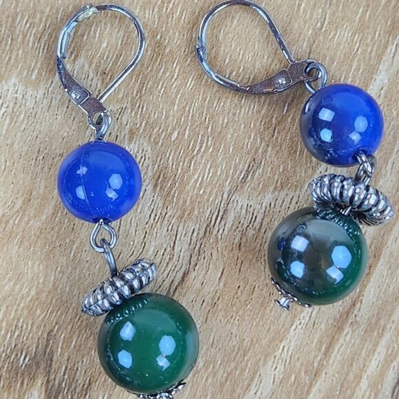 🩵Premier "Dive In" Blue & Green Dangling Earrings - Picture 3 of 8